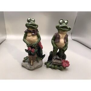 Pair Of Resin Gardening Frogs 2" X 4"